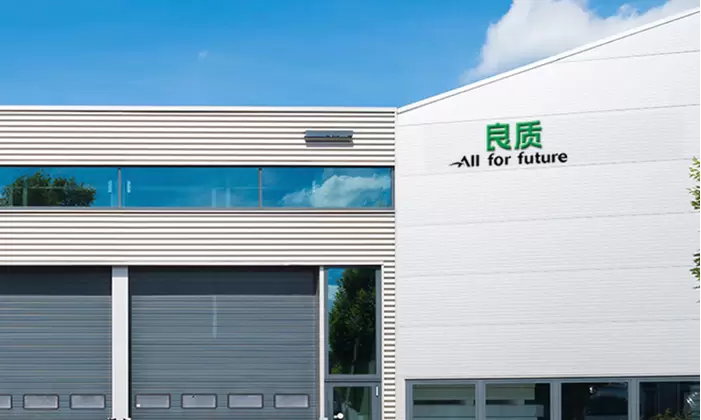 قواعد مزدوجة وأبحاث وتطوير، استجابة سريعة لاحتياجات السوق