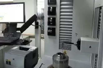 جهاز اختبار المتانة